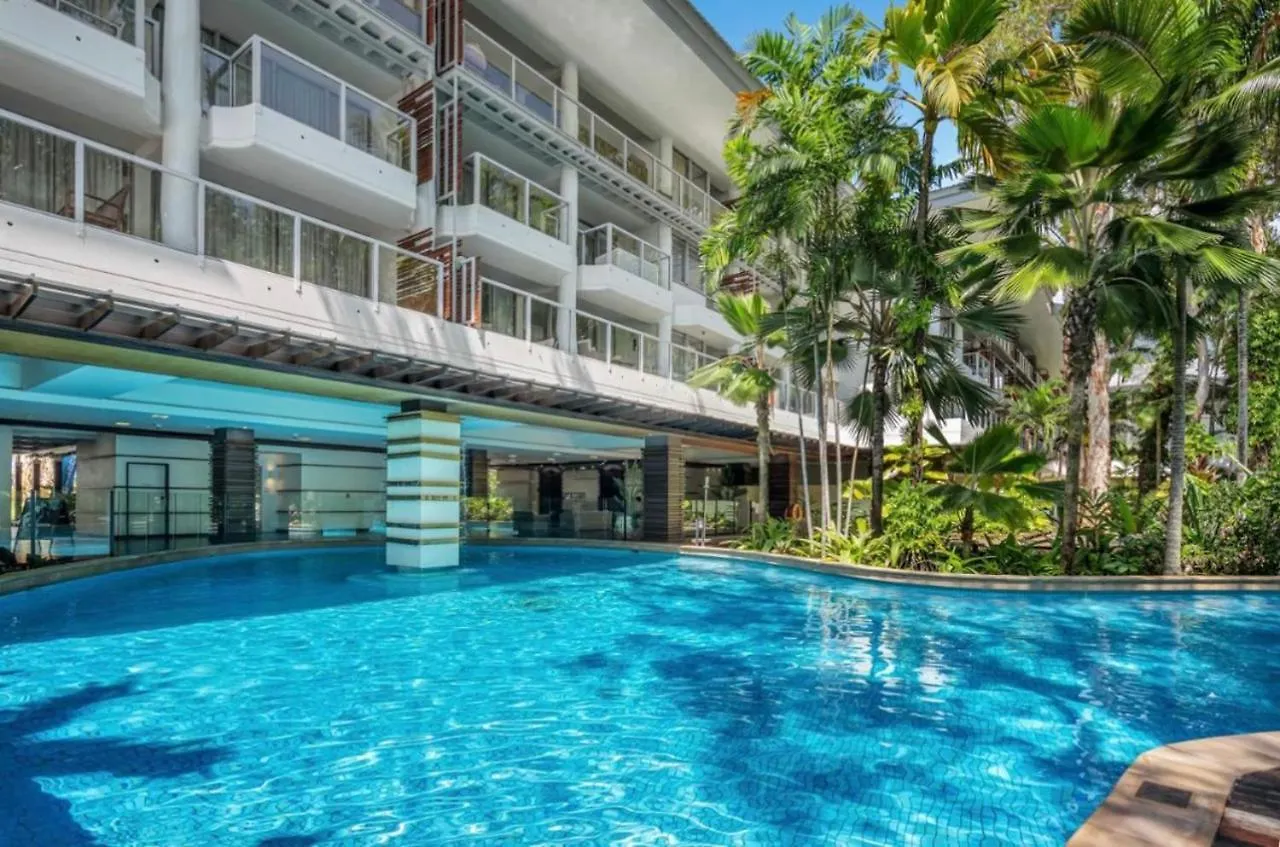 Palm Cove Beachside Apartments - Pool And Garden Views
