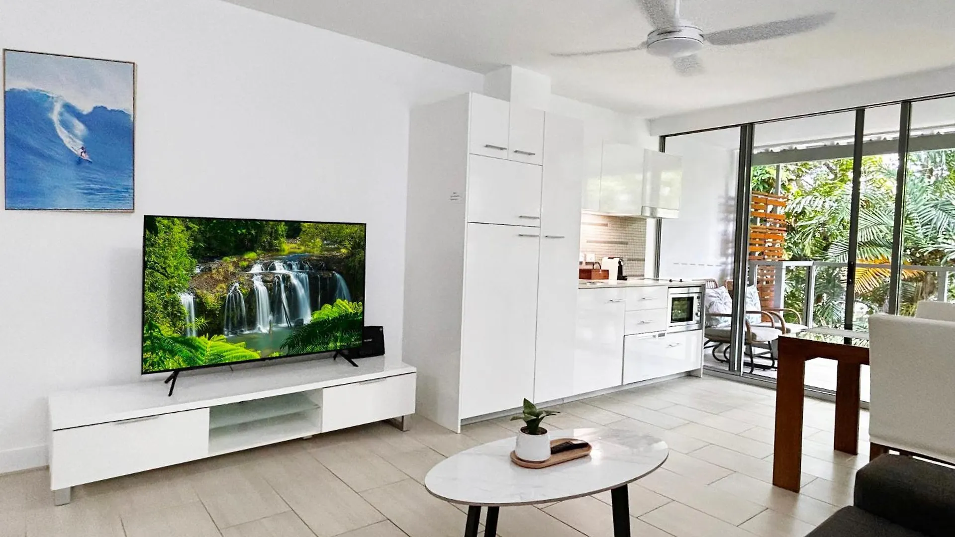 Palm Cove Beachside Apartments - Pool And Garden Views Australia